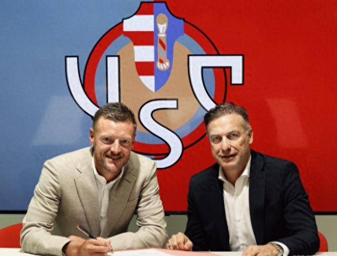 连克米兰、绿巴萨，买到英超射手王！意甲升班马咋这么牛？